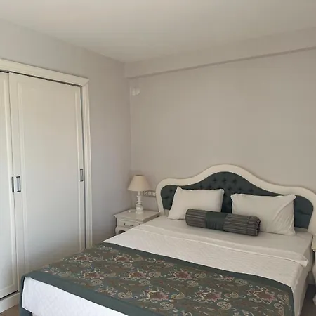 Apartment Defne *