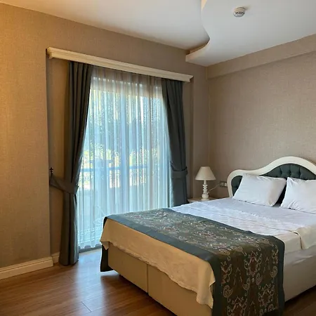 Defne Beach Makri * フェティエ